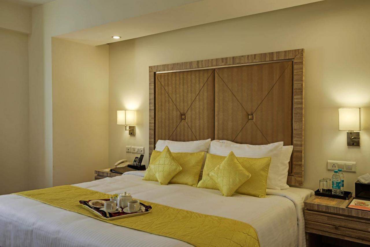 Sterling Agra Hotel Agra  Exterior photo